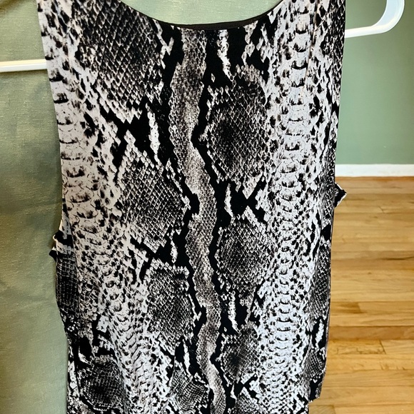 Worthington XL sleeveless snake print blouse - Picture 7 of 8